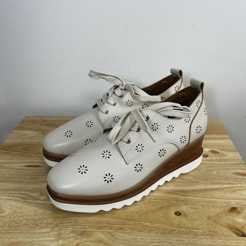 Comfort Est 1946 Womens Platform Oxfords Size 11 Ivory Laser Cut Wedge Sneakers